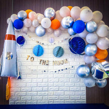 Load image into Gallery viewer, White Brick Tile Photowall with Decor Set