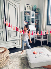 Load image into Gallery viewer, Yarn Tassel Garland
