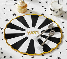 Load image into Gallery viewer, Black and White Scalloped Placemat