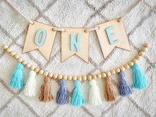 Load image into Gallery viewer, Wood Bead Tassel Garland