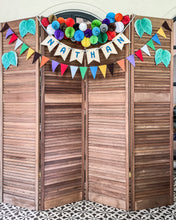 Load image into Gallery viewer, Wooden Louver Photowall with Name Banner Set